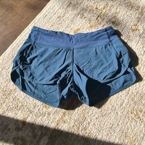Lululemon Speed Short 2.5in size 4 dark indigo blue